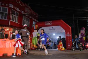 BIB: 781
                            <button type="button" onclick="openModal(26224615)" class="btn btn-primary btn-sm float-right btn-popup" data-toggle="modal" data-target=".modal-high-quality">
                        <i class="fas fa-shopping-cart"></i> Add to Cart
                    </button>
                                            <button type="button" onclick="isThisMe(26224615, true)" class="btn btn-success btn-sm float-right btn-popup btn-isme hidden" data-toggle="tooltip" data-placement="bottom" title="นี่คือรูปของคุณใช่ไหม คลิกที่นี่เพื่อเอาเข้าอัลบั้ม">
                        <i class="fas fa-plus"></i> Add to album
                    </button>
                    <button type="button" onclick="isThisMe(26224615, false)" class="btn btn-warning btn-sm float-right btn-popup btn-isnotme hidden">
                        <i class="fas fa-ban"></i> Remove from album
                    </button>